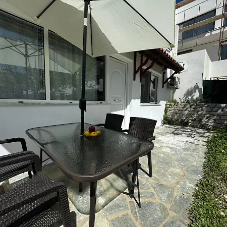 Modern Garden Escape Apt Skiathos